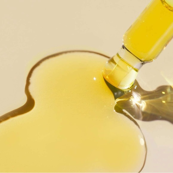 JVN Complete Pre-Wash Scalp & Hair Strengthening Treatment Oil - Picture 6 of 7